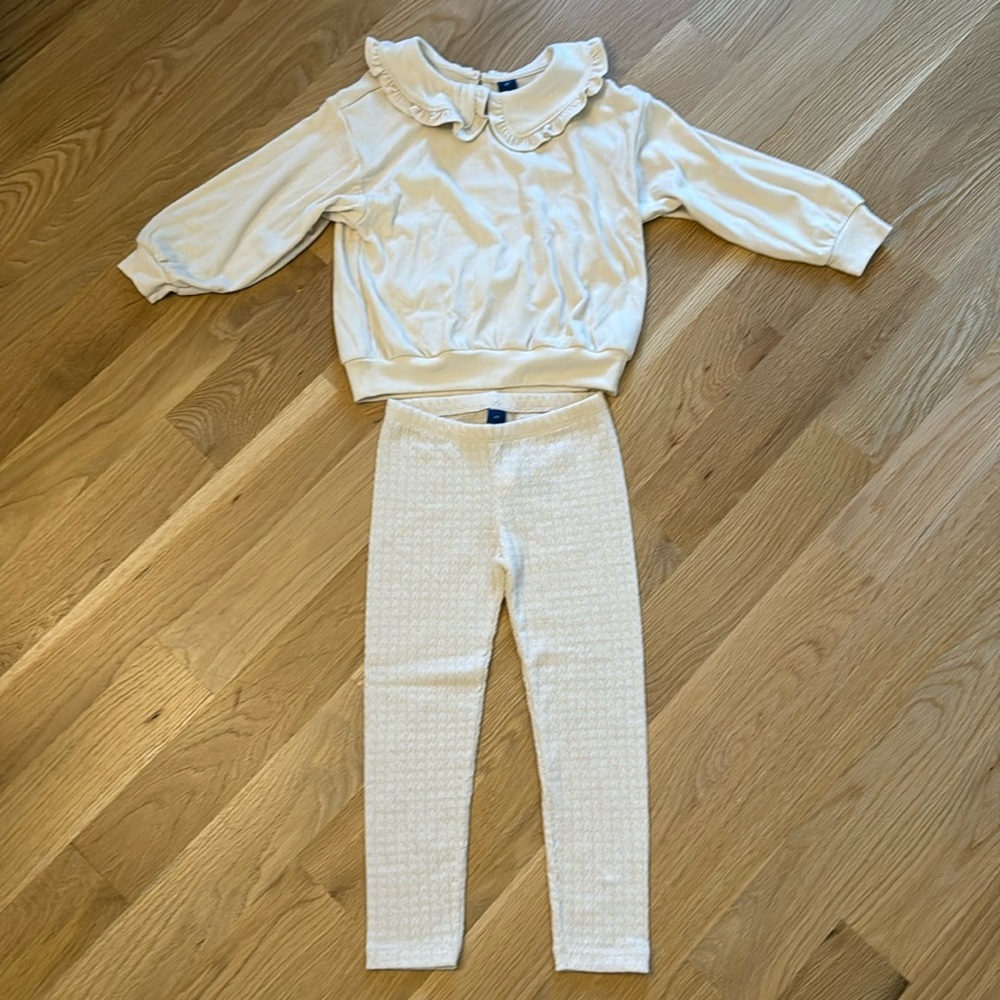 NWOT cozy ruffled collar sweater and legging set